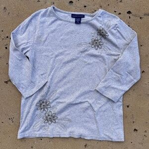 Vintage Y2K Karen Scott Women's Medium Gray Embellished Flower Half-Sleeve Top